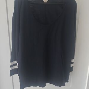 J. Crew 3/4 Sleeve Casual Scoopneck Top In Navy With White Sleeve Detail. XL.